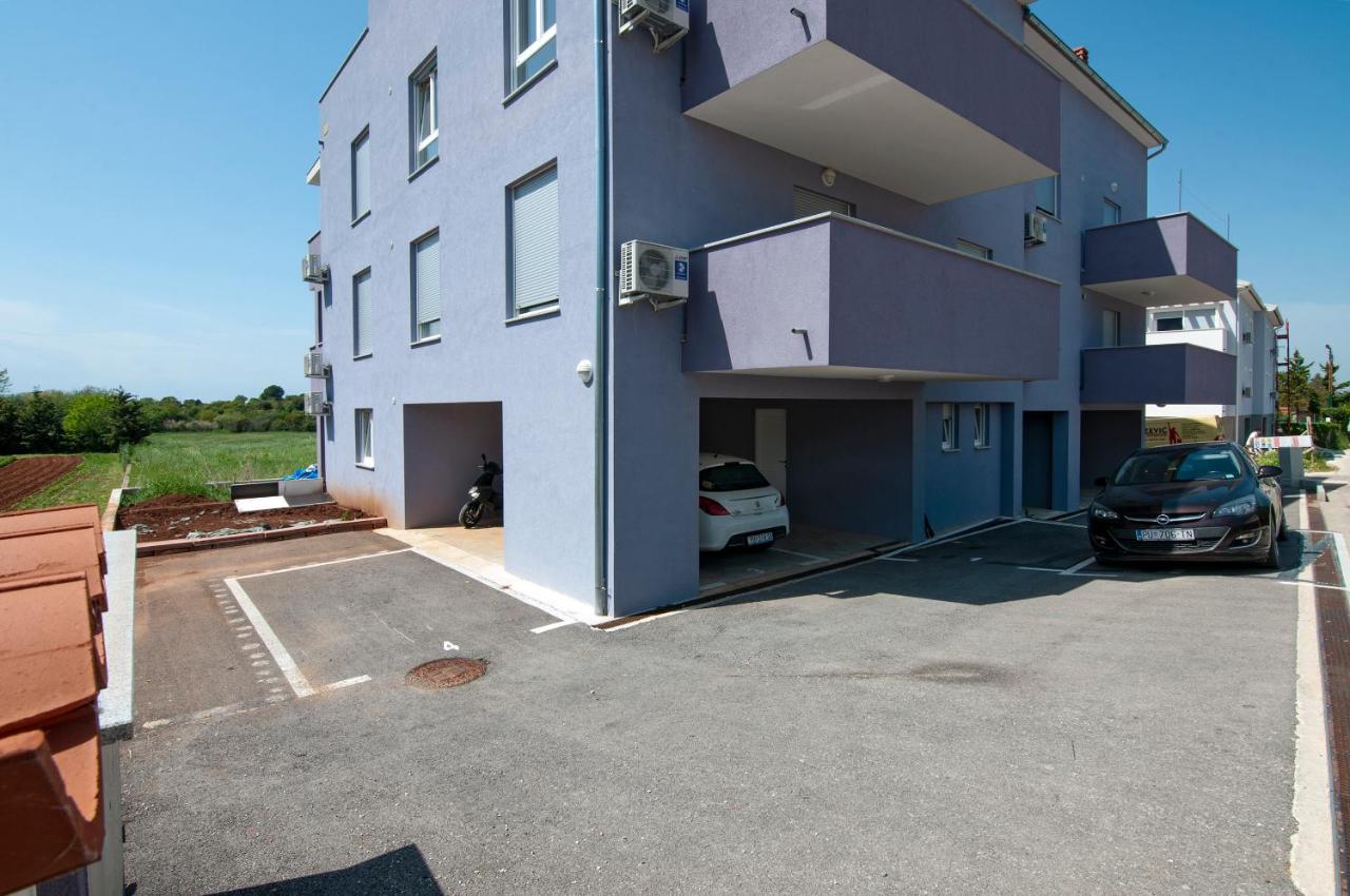 Apartment Log In Štinjan Exterior foto